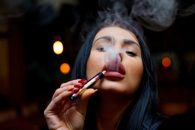 how do electronic cigarettes work - Professional Guide and Review